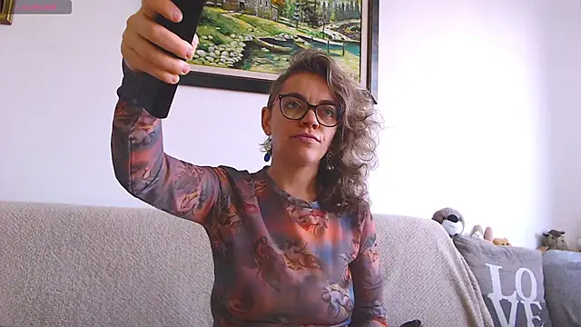 Ju-Hot online show from 2, 3, 2025