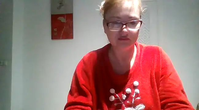 Snapshot of Luzia-Sal chatting on 2, 2, 2025 Luzia-Sal online show from 2, 2, 2025