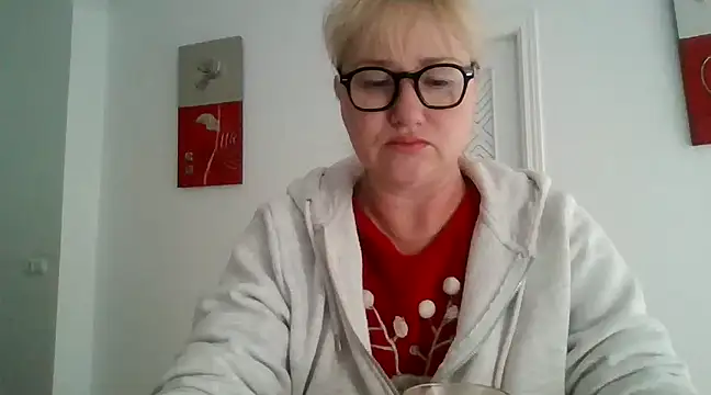 Snapshot of Luzia-Sal chatting on 22, 3, 2025 Luzia-Sal online show from 22, 3, 2025