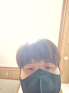 Tyyyggjju online show from 17, 11, 2025