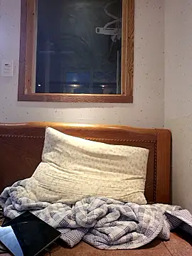 Tyyyggjju online show from 30, 11, 2025