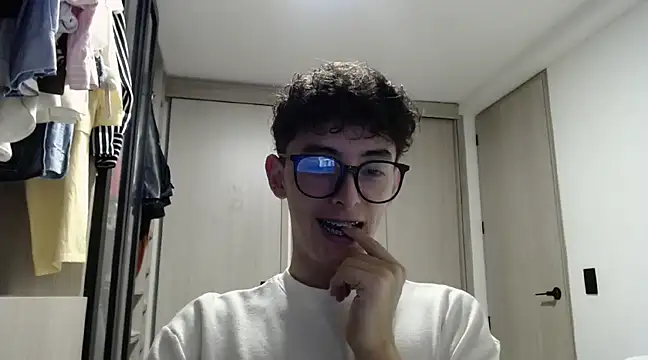 miketwink online show from 18, 3, 2025