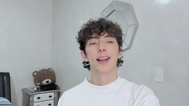 miketwink online show from 18, 2, 2026