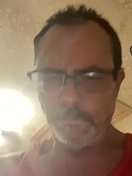 Snapshot of Crackerg73 chatting on 25, 10, 2025 Crackerg73 online show from 25, 10, 2025