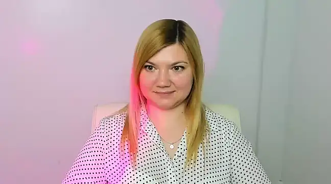 Snapshot of Lola_moree chatting on 14, 3, 2025 Lola moree online show from 14, 3, 2025