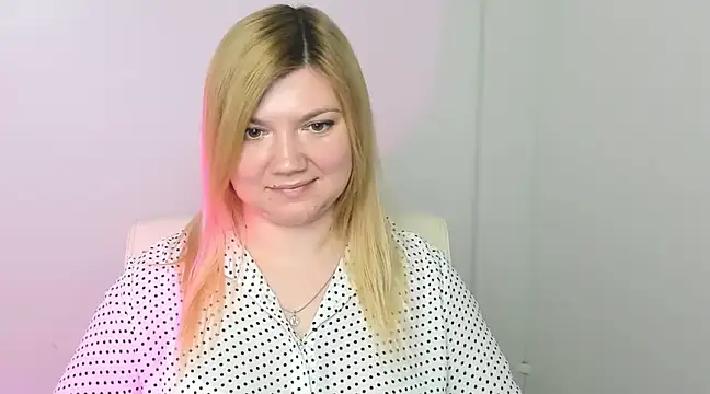 Snapshot of Lola_moree chatting on 19, 3, 2025 Lola moree online show from 19, 3, 2025