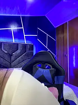 Melody rousse  online show from 10, 10, 2025