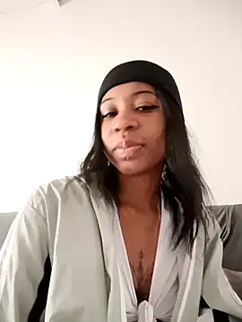 Snapshot of Zaira_Rose_ chatting on 15, 2, 2026 Zaira Rose online show from 15, 2, 2026