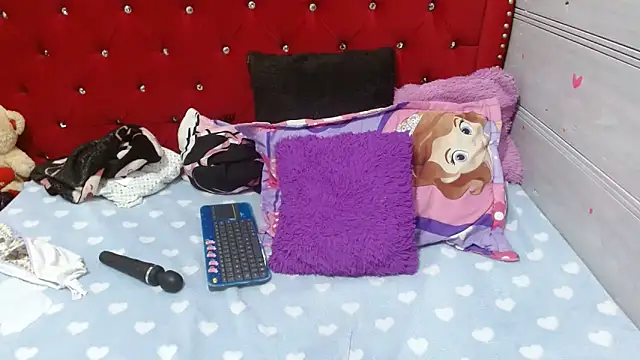 Ariasmithog online show from 28, 2, 2026