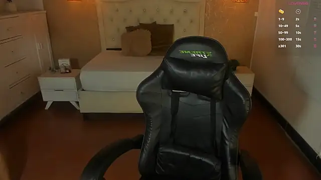 Hadley  online show from 26, 11, 2025