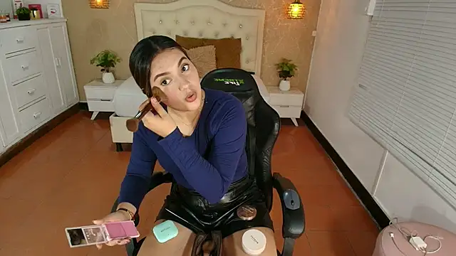 Hadley  online show from 12, 4, 2026