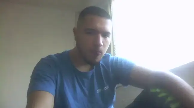 Drag Queen online show from 31, 1, 2025