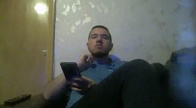 Drag Queen online show from 28, 2, 2025