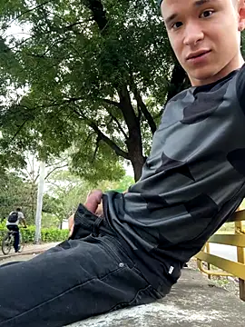 arevalo1124 online show from 16, 10, 2025