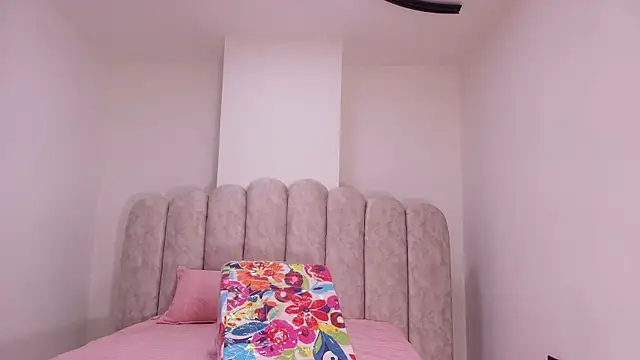 Snapshot of sharlott_miller chatting on 3, 12, 2025 sharlott miller online show from 3, 12, 2025