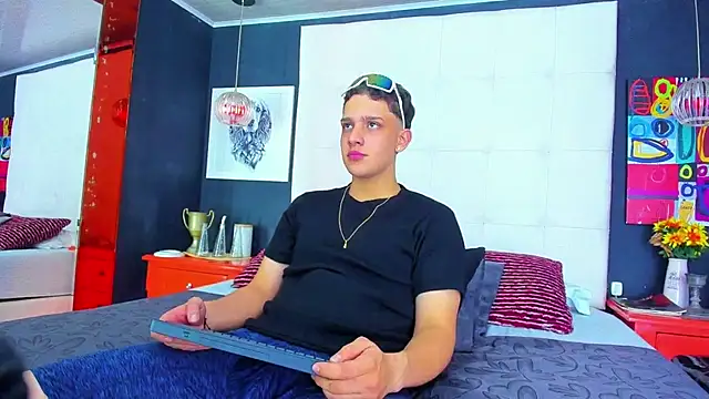 Thomas May4rs online show from 13, 3, 2025