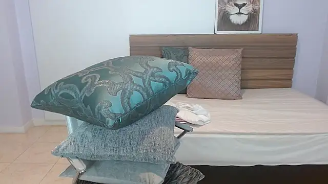 brendathompson  online show from 15, 3, 2025