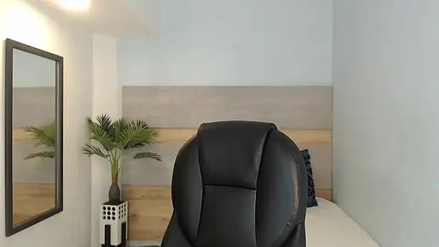 brendathompson  online show from 16, 9, 2025