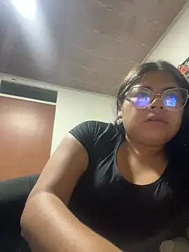 Snapshot of viccky_vick chatting on 24, 2, 2025 viccky vick online show from 24, 2, 2025