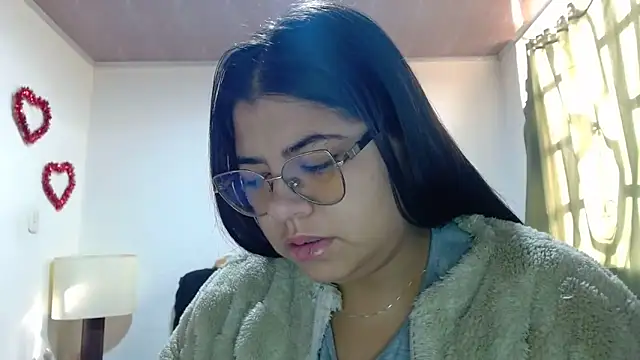 Snapshot of viccky_vick chatting on 17, 9, 2025 viccky vick online show from 17, 9, 2025
