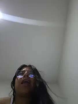 viccky vick online show from 5, 11, 2025