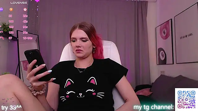 Snapshot of Gretchen_Mol chatting on 28, 2, 2026 Gretchen Mol online show from 28, 2, 2026