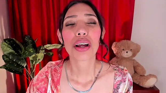 Miss veronicaa2 online show from 27, 10, 2025