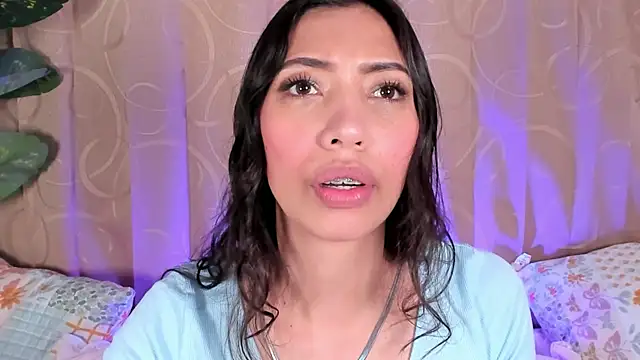 Snapshot of Miss_veronicaa2 chatting on 17, 6, 2026 Miss veronicaa2 online show from 17, 6, 2026