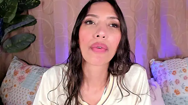 Snapshot of Miss_veronicaa2 chatting on 19, 6, 2026 Miss veronicaa2 online show from 19, 6, 2026