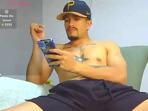 Snapshot of Keiviid chatting on 3, 5, 2026 Keiviid online show from 3, 5, 2026