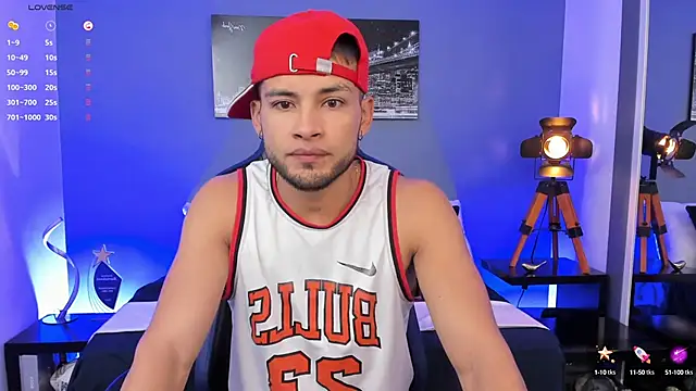 Max Conor1 online show from 10, 10, 2025