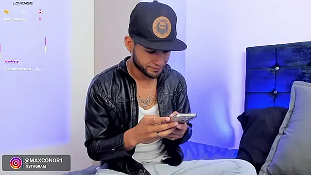 Max Conor1 online show from 24, 10, 2025