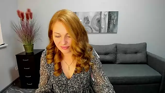 Snapshot of Mira_Whites chatting on 17, 2, 2025 Mira Whites online show from 17, 2, 2025