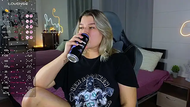 Snapshot of Jenny_Smit chatting on 9, 9, 2025 Jenny Smit online show from 9, 9, 2025