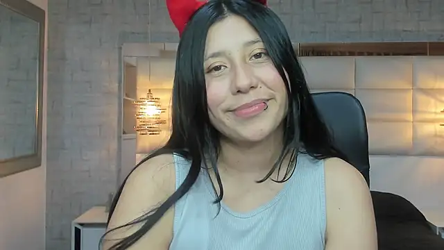 Nohemi louse online show from 10, 10, 2025