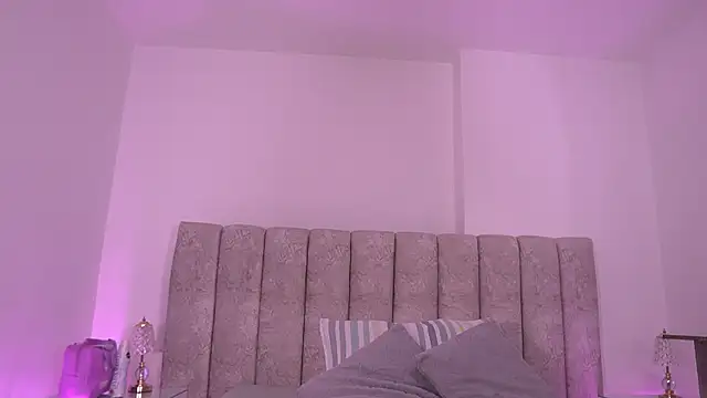 sara lopee1 online show from 13, 11, 2025