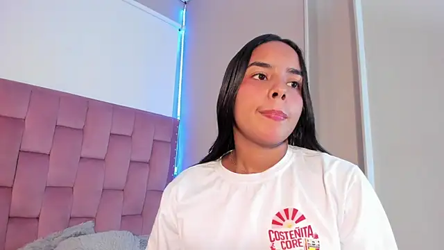 Roxy Stonee online show from 19, 3, 2026