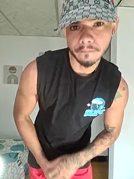 Snapshot of Niick01_ chatting on 15, 10, 2025 Niick01 online show from 15, 10, 2025