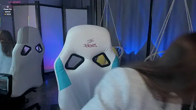 kaisajenner online show from 28, 11, 2025