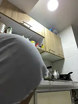 stefania brunnett online show from 4, 3, 2025