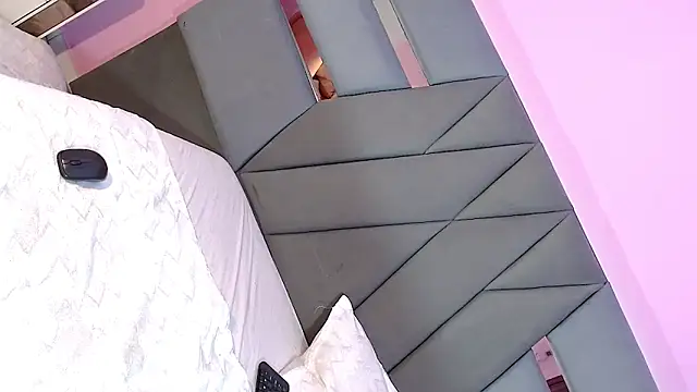 Dalis Hills online show from 10, 2, 2025