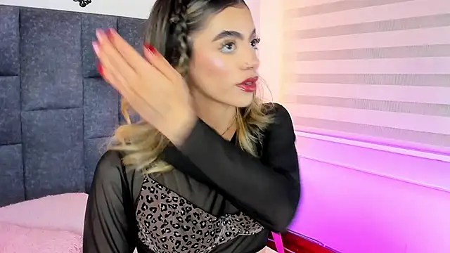 Violetta Ficher online show from 18, 4, 2026