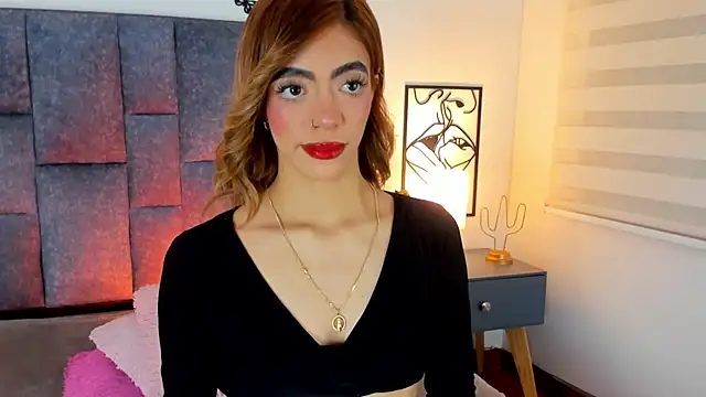 Snapshot of Violetta_Ficher chatting on 21, 6, 2026 Violetta Ficher online show from 21, 6, 2026