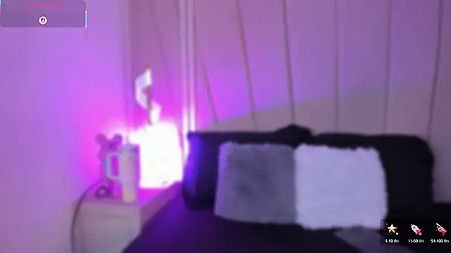 Nikki vega online show from 25, 2, 2025