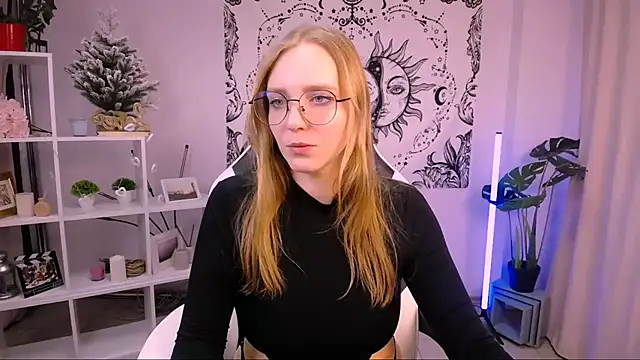 Snapshot of VeronicaAndersen chatting on 10, 2, 2025 VeronicaAndersen online show from 10, 2, 2025
