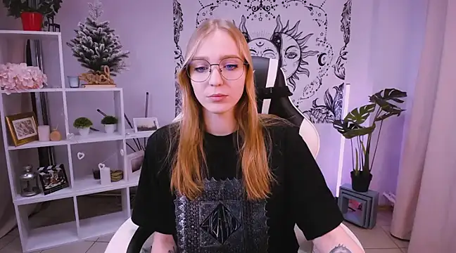 Snapshot of VeronicaAndersen chatting on 16, 2, 2025 VeronicaAndersen online show from 16, 2, 2025