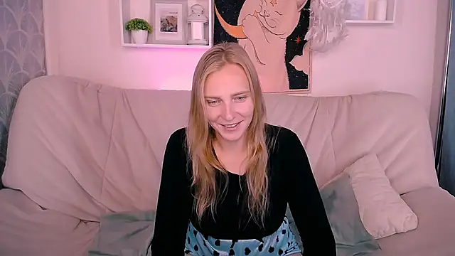 Snapshot of VeronicaAndersen chatting on 23, 9, 2025 VeronicaAndersen online show from 23, 9, 2025