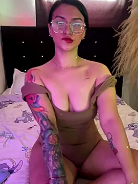 Snapshot of Emma_Giraldo chatting on 15, 9, 2025 Emma Giraldo online show from 15, 9, 2025