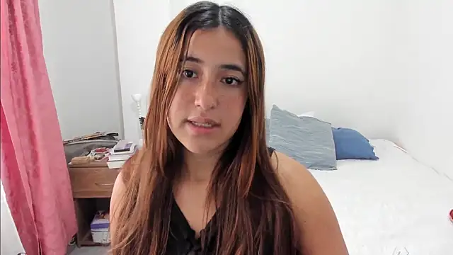 Snapshot of __leaa chatting on 5, 3, 2025 leaa online show from 5, 3, 2025