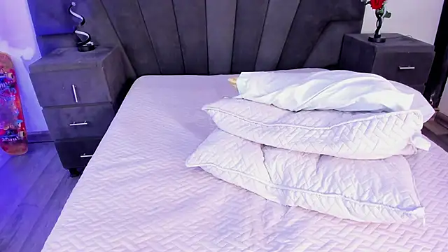 Snapshot of JhoanLeandro chatting on 23, 2, 2025 JhoanLeandro online show from 23, 2, 2025
